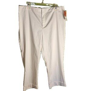 Merona Capris in true white w/ cuffed bottom size 16